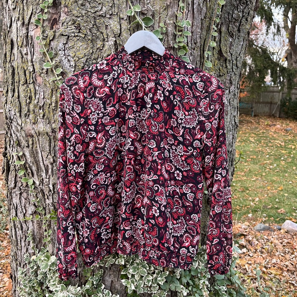 cupcakes & cashmere women’s Paisley Shirt - Red and Black